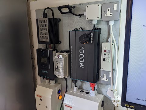 Inverter RCD with selectable earth neutral bond