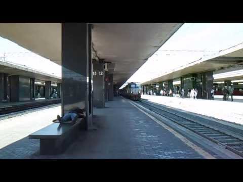 E656.454 in partenza con l' IC 553 Roma Termini - Reggio Calabria Centrale