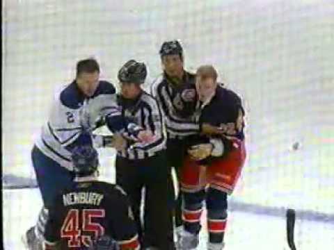 Dale Weise vs Luke Schenn Jan 19, 2011