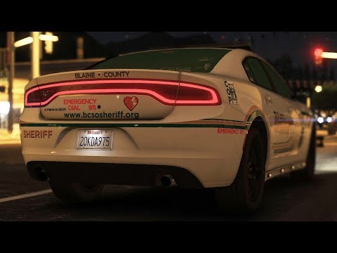 LSPDFR - Day 856 - Women Running in the Street