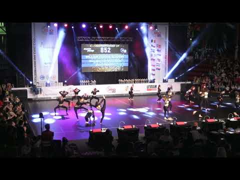 CHOMUTOV 2022 ME IDO DD  Formacje Adults   WILLIAM´S DANCE ACADEMY  8M