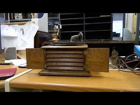 1912 Victor Talking Machine Style IV- eBay demo video
