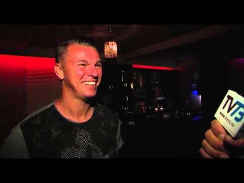 download lagu mp3 mp4 Chaplin Club, download lagu Chaplin Club gratis, unduh video klip Chaplin Club