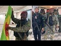 Scène incroyable au Congo : Christian Malanga et son fils remplacent le drapeau congolais