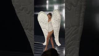 i love women. i mean WOWWW - the victoria secret fashion show ate 🪽 had to edit it in slomo