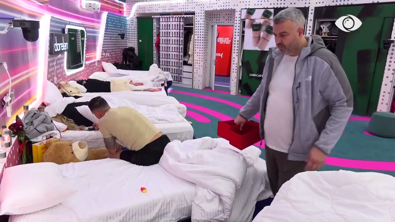 Çohu bjonde.../ Rogerti-Selin: Zgjate dorën, o çupë