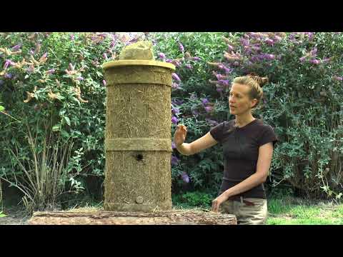 Der Bienenturm - die artgerechte Bienenwohnung, hergestelt aus Schilfrohr und Holzringen