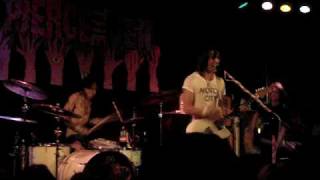 Pierce The Veil - Currents Convulsive (Live)