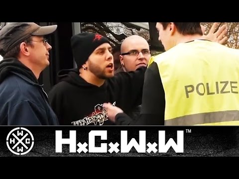 ZAUNPFAHL FEAT. PIRATENPAPST - POLIZISTEN - HARDCORE WORLDWIDE (OFFICIAL D.I.Y. VERSION HCWW)