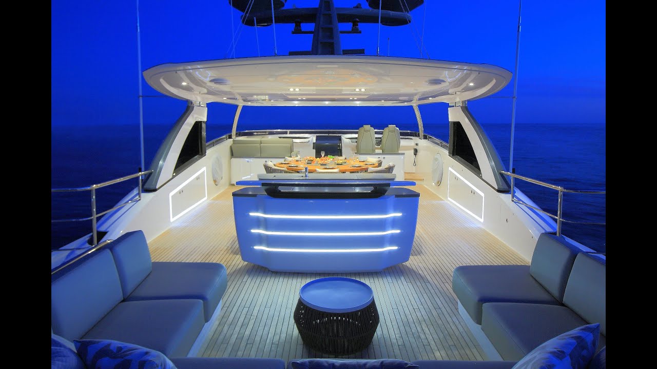 Официальный трейлер суперяхты Princess 35M