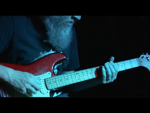 Aidan Baker  11/06/23  Paris, le Zorba