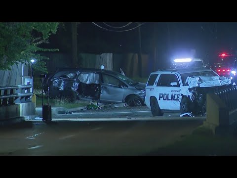 2 children, officer airlifted to hospital after major crash in Baytown, police say
