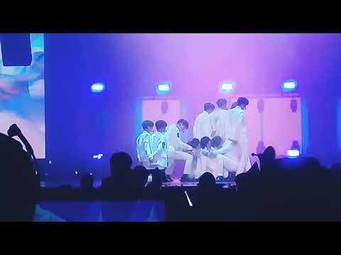 180715 WANNA ONE WORLD TOUR  (ONE:THE WORLD IN JAKARTA) (FANCAM) - ENERGETIC FULL VERSION