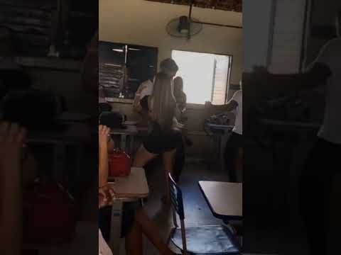 Casal Dançando Forro Na Escola