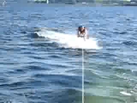 Dirk De Leeuw start op waterski's