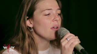 Maggie Rogers - &quot;Fallingwater&quot; (Live at WFUV)