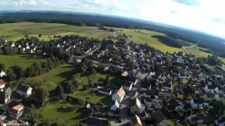 preview picture of video 'Rundflug am Marktplatz Pyrbaum'