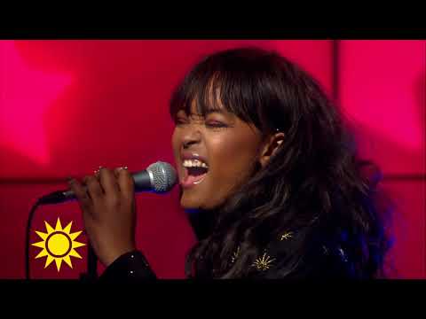 Stjärnskottet Blenda sjunger "This Christmas" - Nyhetsmorgon (TV4)