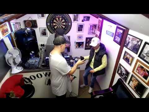 dj slimbubba mc stallion mr squeeze signal radio ukg garage bass bassline dnb