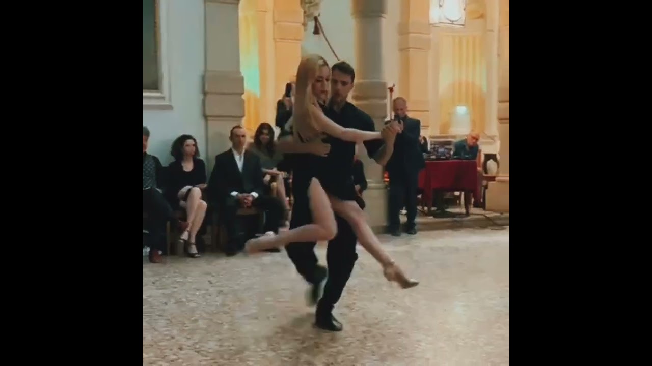 Samuele y Francesca in Villa Rezzonico, Piazzolla