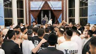 הרב אייל עמרמי - מתכוננים ליום הכי גדול בשנה! | מוצ"ש אמונה (הרב אייל עמרמי) - התמונה מוצגת ישירות מתוך אתר האינטרנט יוטיוב. זכויות היוצרים בתמונה שייכות ליוצרה. קישור קרדיט למקור התוכן נמצא בתוך דף הסרטון