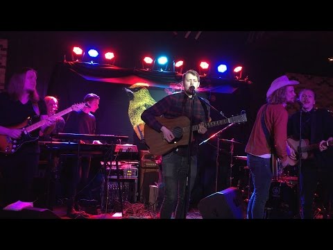 Kalevauva.fi & Tilhet, pajut ja muut - Te ketkä ette harrasta usein seksiä (LIVE @ Pyhä)