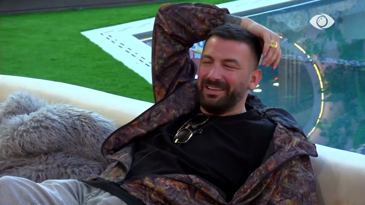 Ola dhe Vserlo ngacmojnë njëri-tjetrin: Do mbahesh mend Ola autostrada…