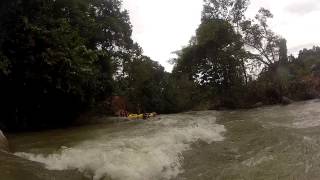 preview picture of video 'Ulu Slim Whitewater Rafting - Body Rafting'
