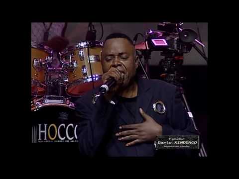 King Kester Emeneya - Ata Mpiaka (Live à l'Olympia 2008)