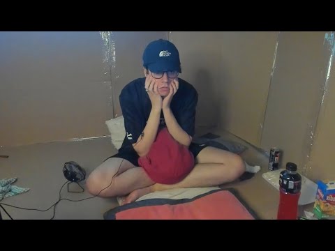 24 HORAS en STREAM dentro de una CAJA