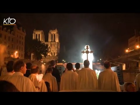 Pèlerinage fluvial de la fête de l’Assomption à Paris