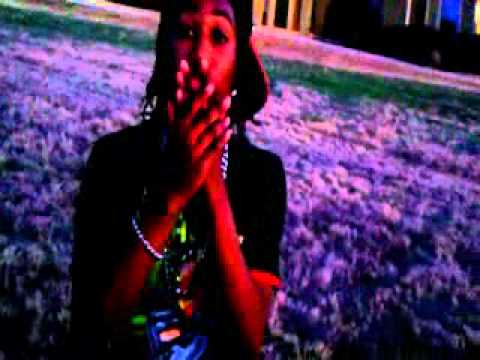 Lil Niek - Paperplane Type Fly [Official Video]