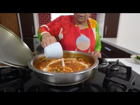 Making creamy chickpea (chana) curry - quick and easy protein packed meal!