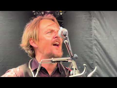 "Broken Arrow" - Charlie Mars and band live at Oxford, Mississippi. Saturday, April 27, 2024.