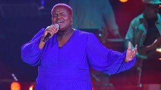 Naomi Mbiyeya singt "Spring Nicht" von Tokio Hotel