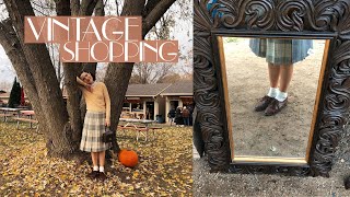 Going To Two Vintage Markets And The Thrift Store + HAUL | Carolina Pinglo