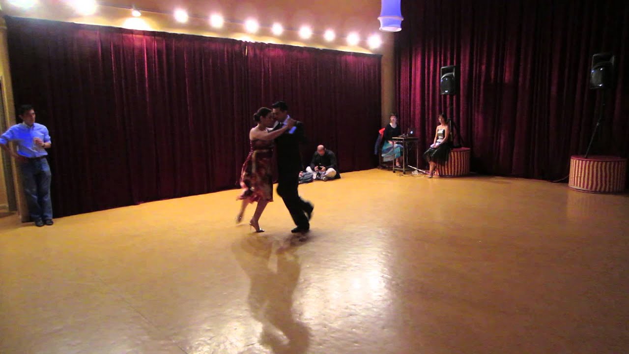 Facundo de la Cruz & Paola Sanz,  "Valsecito Criollo", El Abrazo, 1/3