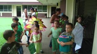 preview picture of video 'Actividad colegial en el Calasanz de Managua'