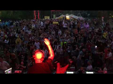 ILARIO ALICANTE drops "Paul Johnson - Get Get Down" @ LOVEFEST 2021 by Grotto - The Way Of Life.