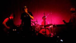 100 Monkeys - Clippity Clop