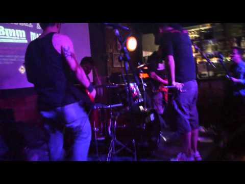 8mm - Loucos ao vivo evento PORRADA!  Calabouço Pub 23/09/2012