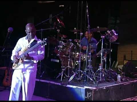 Spyro Gyra - Scott Ambush Bass Solo