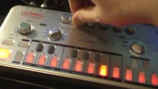 Cyclone Analogic TT-303 Bass Bot V2 – France