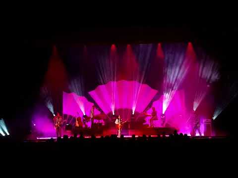 'Happy & Sad' - Kacey Musgraves Live (Oh, What A World Tour)