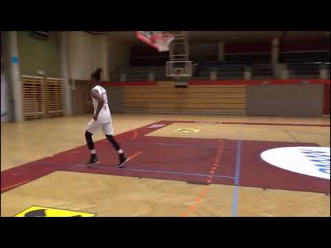 Raiffeisen FLYERS Wels-Weitwerfen vorm Derby