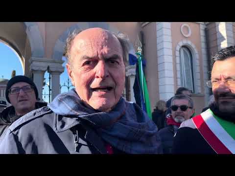 Bersani e la sentenza sul saluto Romano: “Sciogliamo le organizzazione che rivendicano il fascismo”