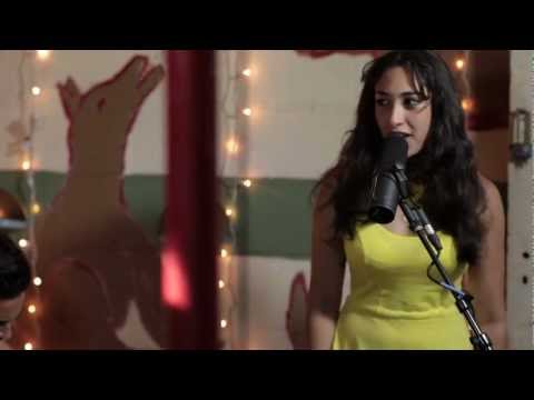 Kitty, Daisy and Lewis - I'm Going Back (Live @Pickathon 2012)