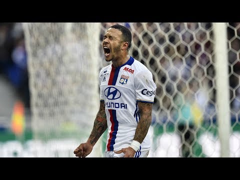 Depay drives Lyon with a double