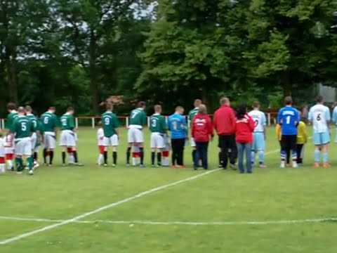 Auflaufen zum letzten Spiel 2013/2014 Meister 2.Kreisklasse