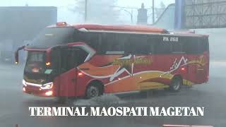 Download lagu Banjir Bus Sugeng Rahayu Menerjang Hujan Terminal Maospati Magetan mp3